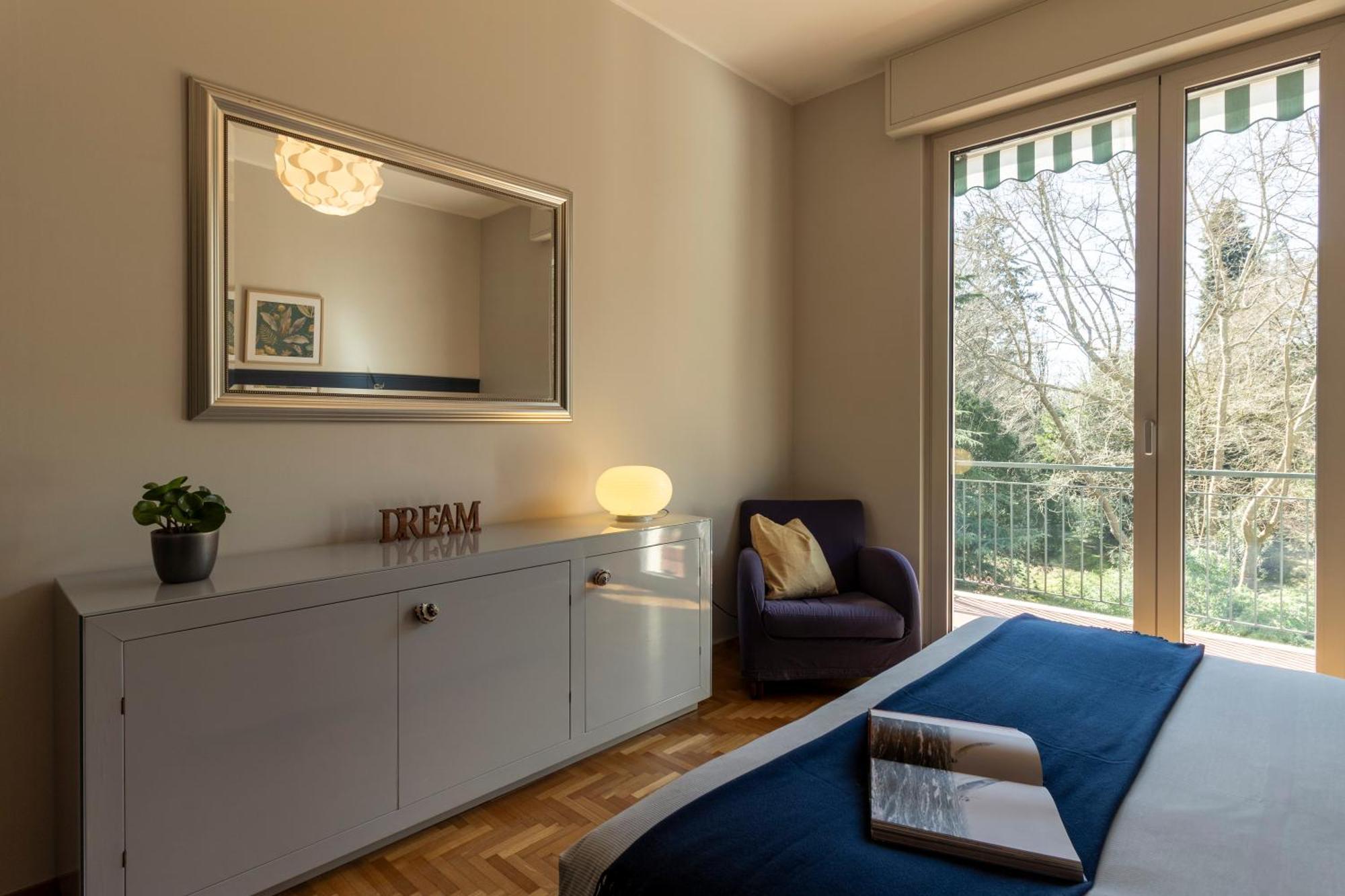 Apartamento Cosy In The Park Como Exterior foto